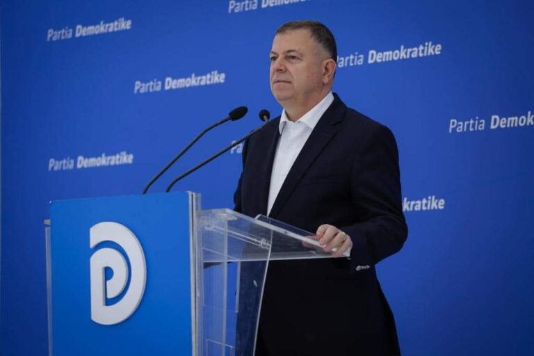 Aksioni në kampin e MEK, ish-shefi i shtabit të FA i del në krah Policisë së Shtetit. Gjunkshi: Cenimi i sigurisë së vendit, çështje e panegociueshme