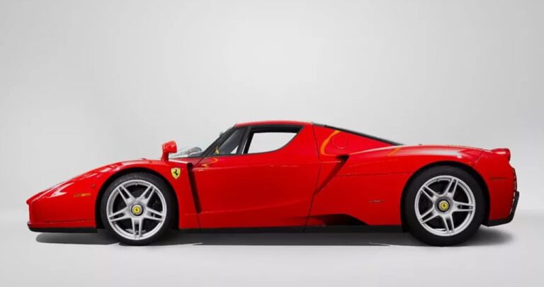 Ndodh për herë të parë, askush nuk blen Ferrarin luksoz që u nxorr në ankand nga piloti i F1