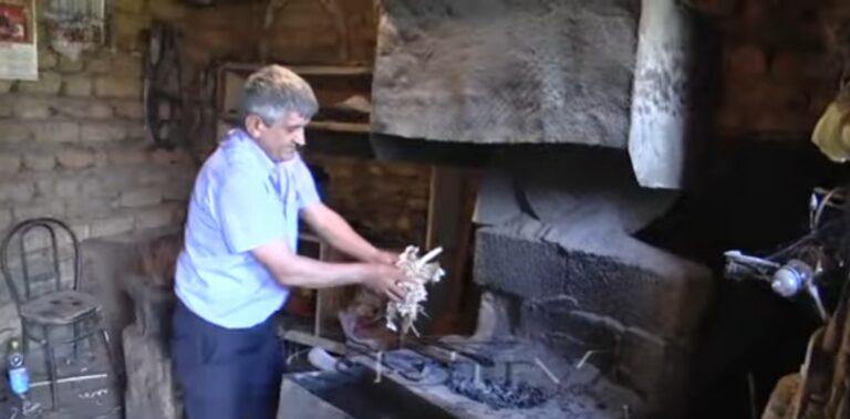 VIDEO – Drejt zhdukjes zanatet e zejtarisë, si po humbet dita-ditës tradita