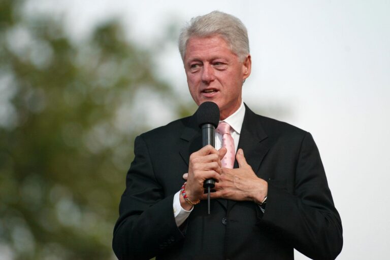 Zbulohet axhenda e vizitës së ish-Presidentit Bill Clinton në Shqipëri