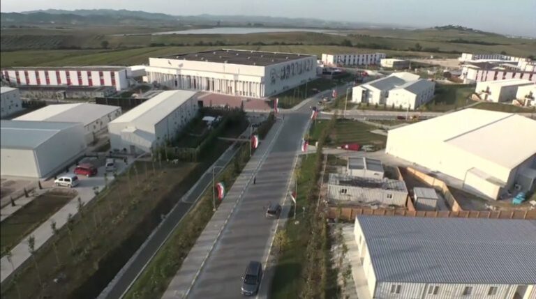 Lufta kundër terrorizmit e sulmet kibernetike, policia kontroll në kampin e MEK në Manzë të Durrësit!