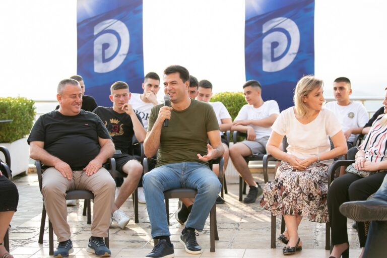 Basha nis nga Kruja fushatën për t’u rikthyer në PD: Në këtë parti nuk do të ketë vend kurrë për non grata-t