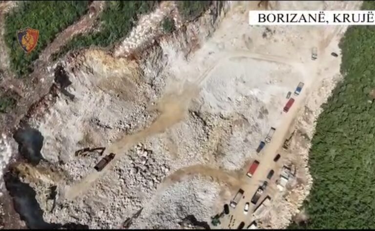 Gurorja “mollë sherri” mes dy fiseve në Krujë, policia bllokon aktivitetin e subjektit