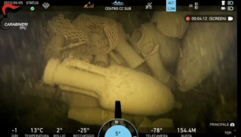 Zbulimi i pabesueshëm, qypat e verës brenda anijes së fundosur ende të padëmtuar pas 2000 vjetësh