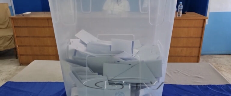 PD mban zgjedhje qendrat e votimit ne Diber e Mat hapen në orar