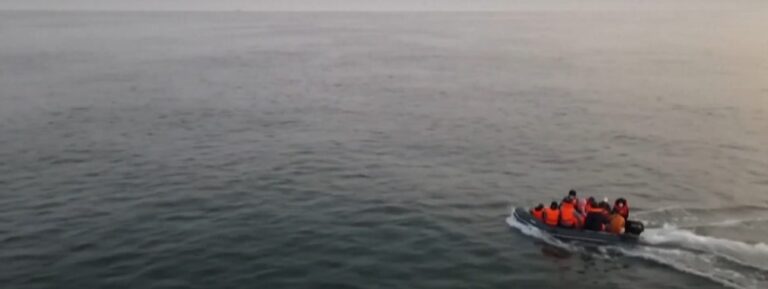 TikTok u mbyll llogaritë trafikantëve! Reklamonin kalimin nga Shqipëria drejt Anglisë me kamionë dhe jahte