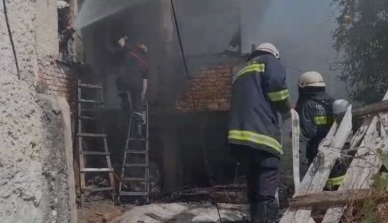 Shpërthen bombola e gazit në një banesë