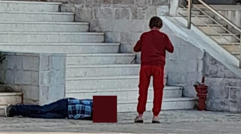 Bulqizë/ Deputeti i Partisë Demokratike Xhelal Mziu shpërndan pamje të rënda