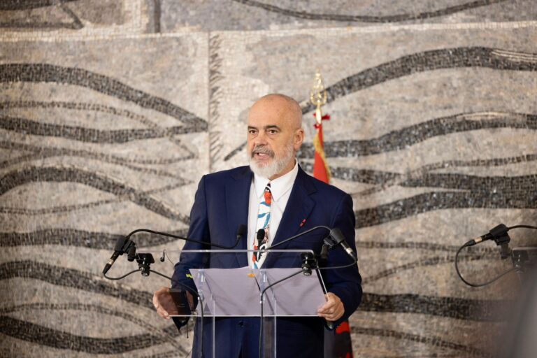 Rama: BE të dalë me një deklaratë të dytë, të dënojë shpalljen e zisë kombëtare në Serbi