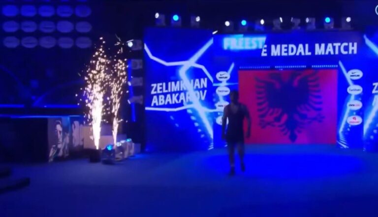 Flamuri shqiptar valvitet mes Beogradit