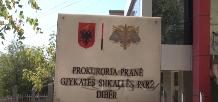 Zëvendësohen gjyqtaret në Dibër/ Prokuroria ende me mungesa