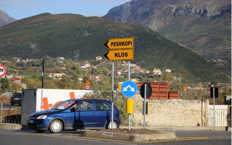 Rruga e Arbrit/ “S’ka dritë në fund të tunelit”, BIRN: Qeveria nuk e di kur përfundon projekti