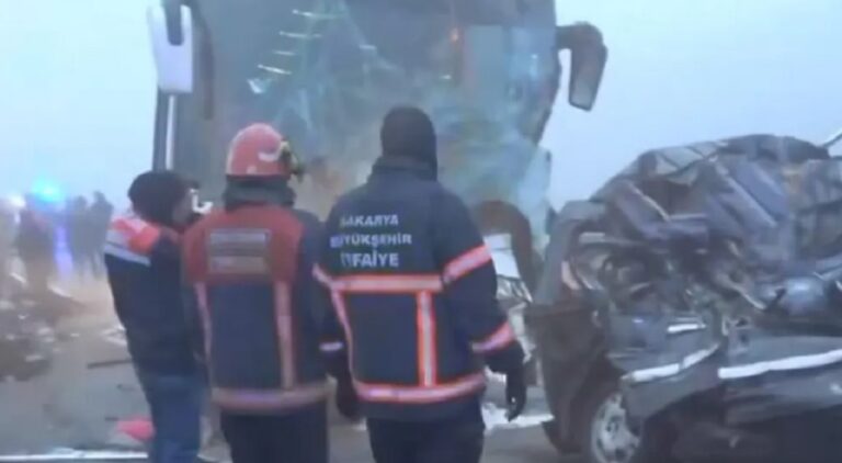 Aksident i madh në një autostradë në Turqi, 11 viktima e 50 të plagosur