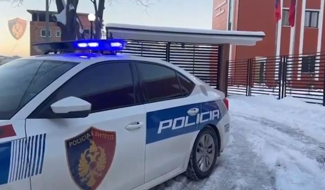 Megaoperacioni ‘Tempulli 2’, policia zbulon sa persona janë arrestuar në Dibër. Sekuestrohen armë, drogë, granata e makina