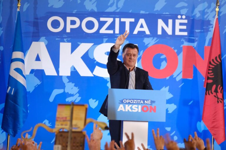 Protesta/ Flamur Noka: Rama përdori McGonigal për të shpallur non grata Sali Berishën, nuk e njohim më për kryeministër