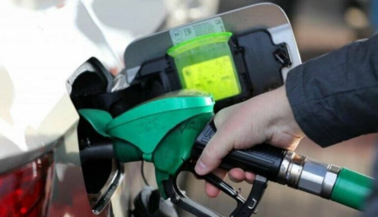 Ndalesë 6-mujore, Rusia ndalon eksportet e benzinës