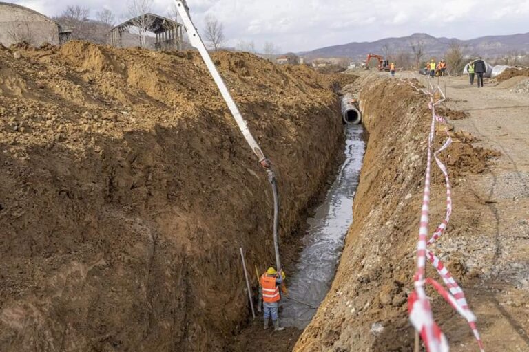 Rrjeti i kanalizimeve në Burrel/ Rama: Investim i rëndësishëm, zgjidh një gangrenë të vjetër mjedisore