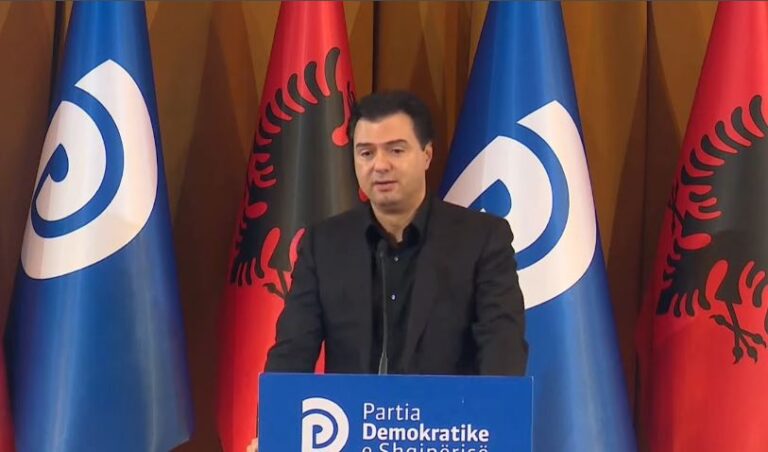 Faktori politik t’i lërë arrat në gojë”, Basha thirrje maxhorancës nga Dibra: Thojeni qartë, jeni apo jo pro listave të hapura?