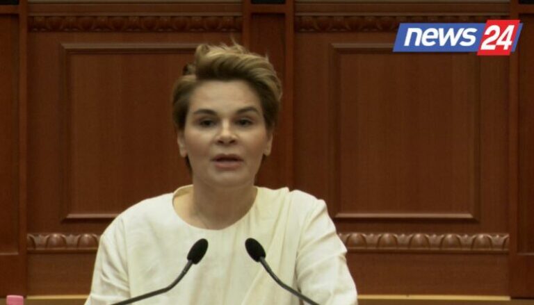 Karma is a bitch!”, Kryemadhi ironi me Xhaçkën: Gratë bëhen mish për top për burrat, por…