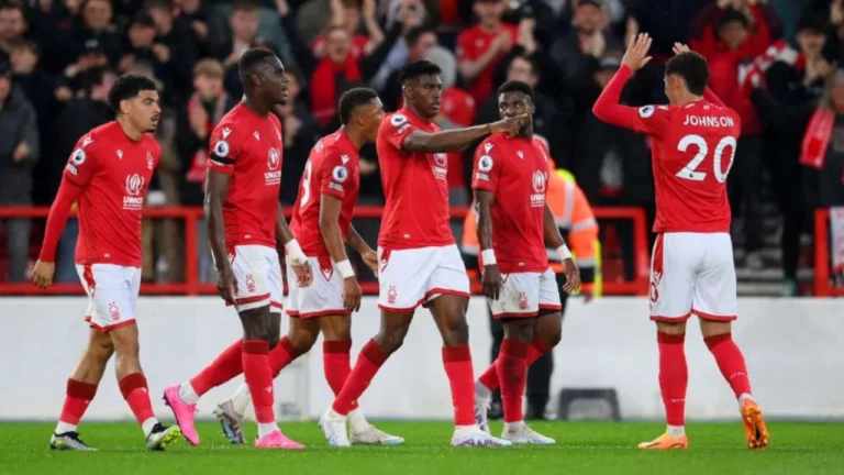 Nottingham Forest nxjerr mbrojtësin në shitje, PSG-ja gati për “sulm”