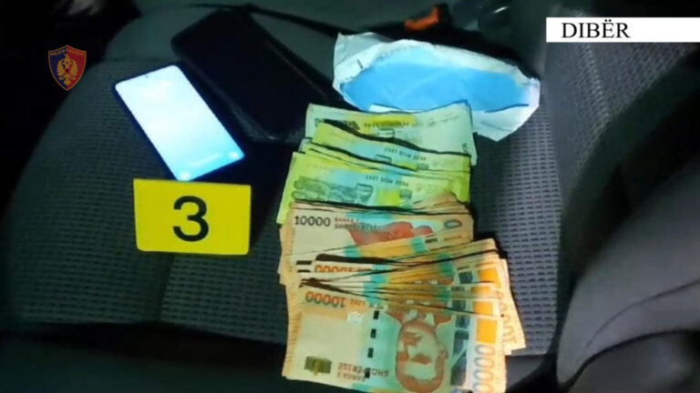 Mashtroi një shtetas dhe i mori një shumë parash, arrestohet 43-vjeçari në Dibër