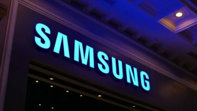 Samsung po përgatit një telefon që paloset trefish