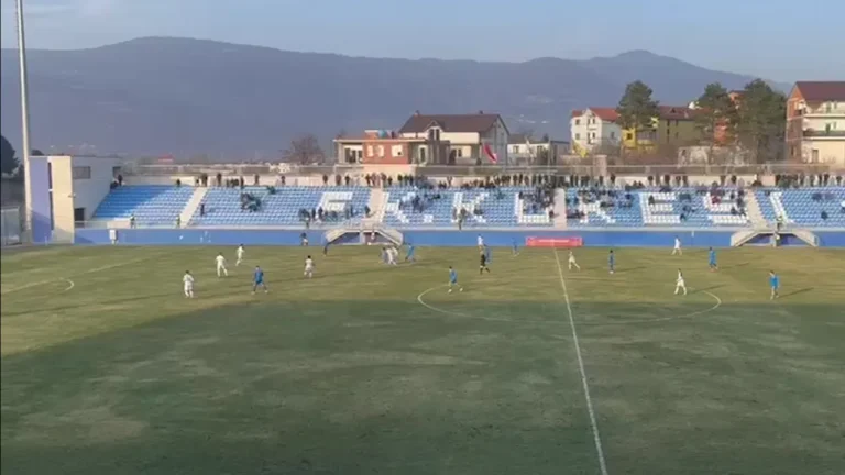 Futboll / Burreli fiton thellë në transfertë ndaj Kukësit