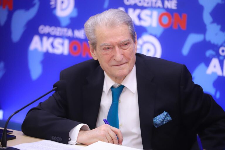 “Dhe Kina ka dënime të ashpra për korrupsionin”/ SHBA rikthehet në SPAK, Berisha: S’pranojmë drejtësi politike, do e reformojmë me ‘Venecian’