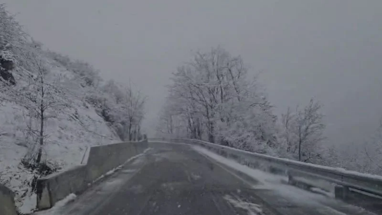 Dimri “refuzon” të largohet! Reshjet e dëborës zbardhin Kukësin, Dibrën, Pukën e Shkodrën