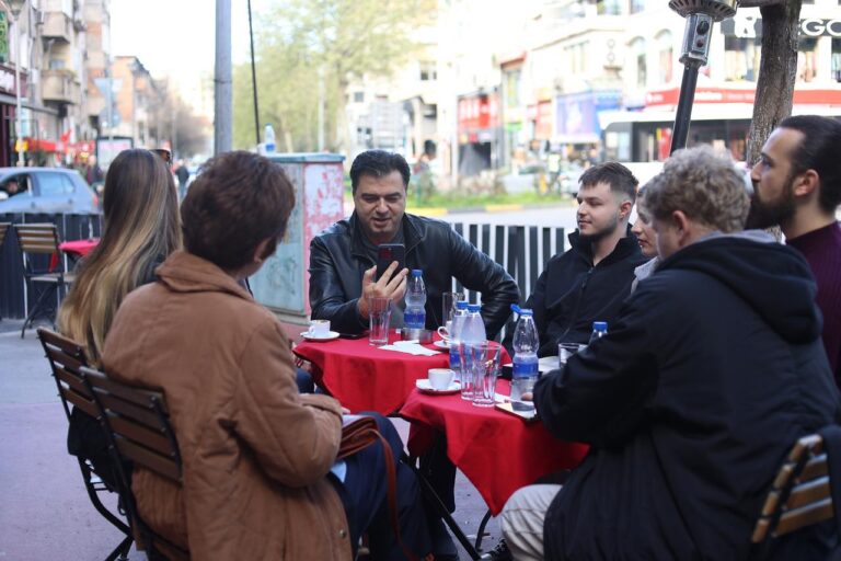 Komuinikimi i drejtpërdrejtë me qytetarët/ Basha tregon planin për të çrrënjosur korrupsionin: Jo më Shqipëria 313, por një qeveri që punon për njerëzit