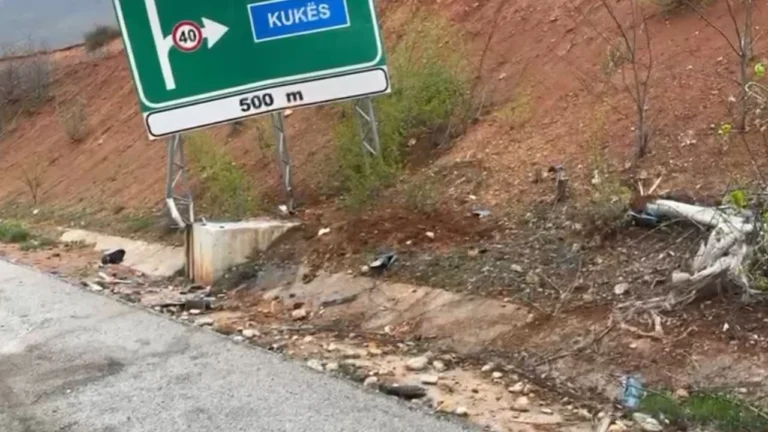 Emrat/ Aksident në orët e vona të natës në autostradën Milot-Morinë, makina del nga rruga! Ndërron jetë shoferi dhe pasagjeri