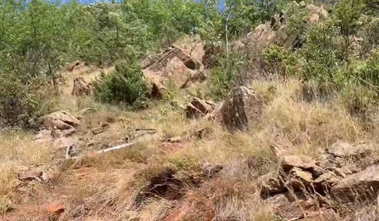 Rruga e zonës D, ku u shkaktua tragjedia një ditë më parë, asnjë element sigurie