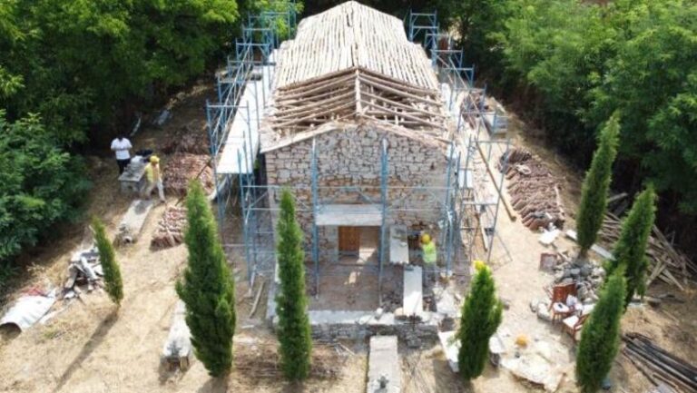 Ortodoksë dhe myslimanë bëhen bashkë për mbrojtjen e kishave në Dibër