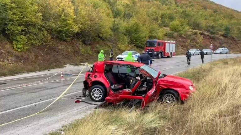Aksident i rëndë në Devoll, humb jetën një grua